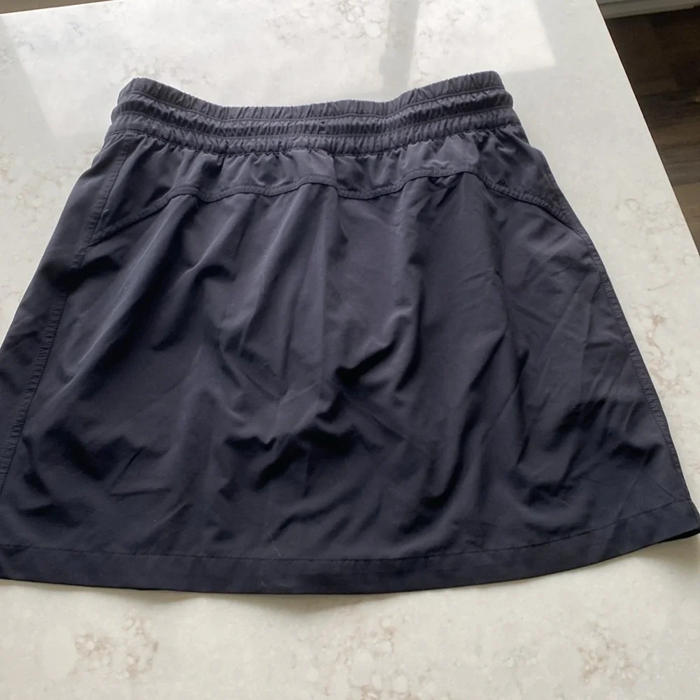 Athleta Black Athletic Zipper Detail Skort
- Size 10T - Picture 3 of 4